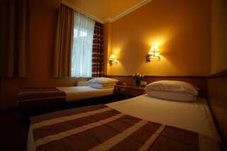 Отель Polonia Raciborz Рацибуж Двухместный номер с 1 кроватью - Подходит для гостей с ограниченными физическими возможностями-1